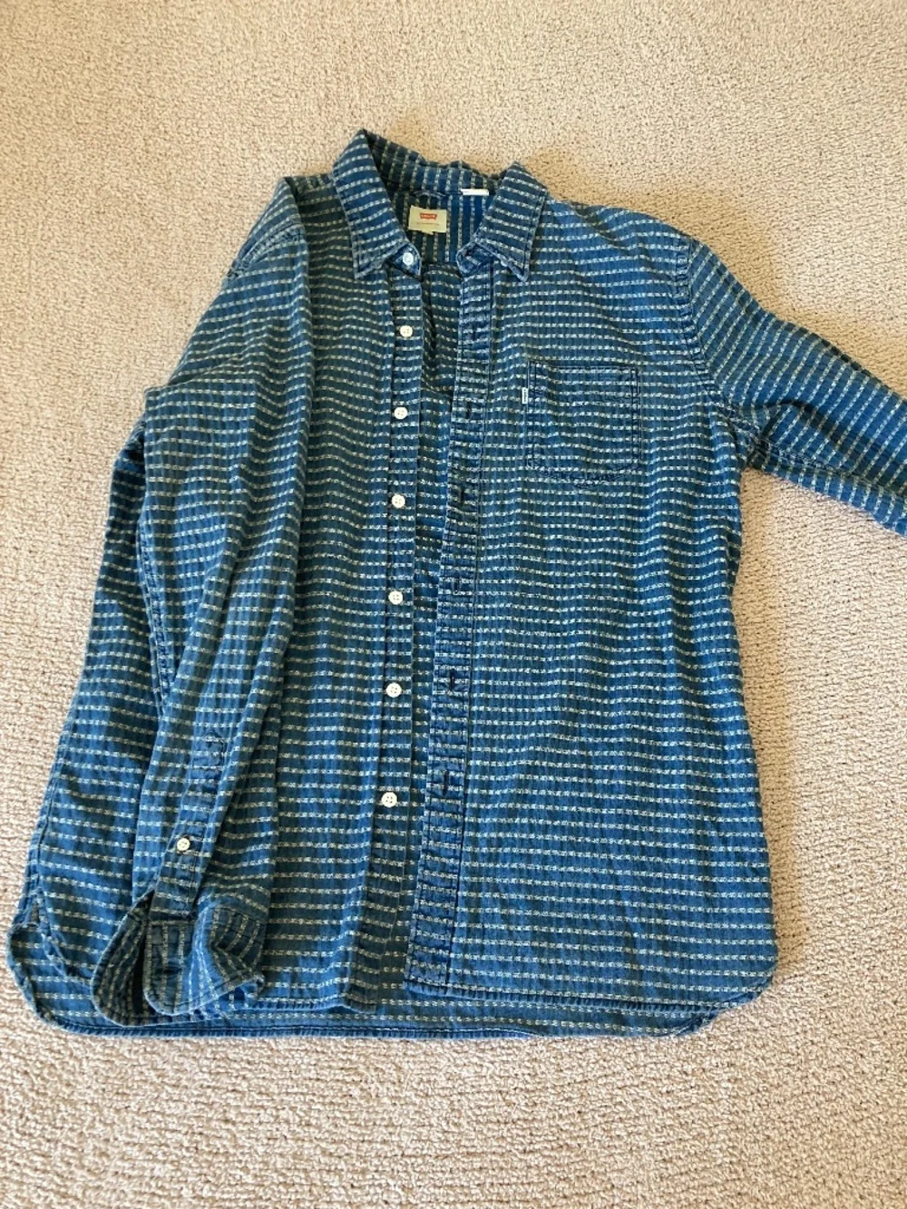 Levi's Button-Up Shirt
